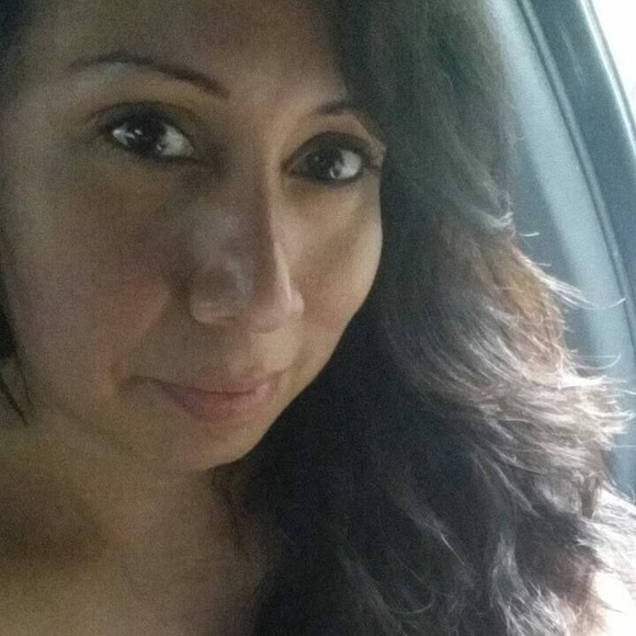 Meet the ✨💁🏻♀️ Posher ., Lisa ! - Picture 3 of 4